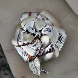 Vintage Two-Tone Flower Brooch